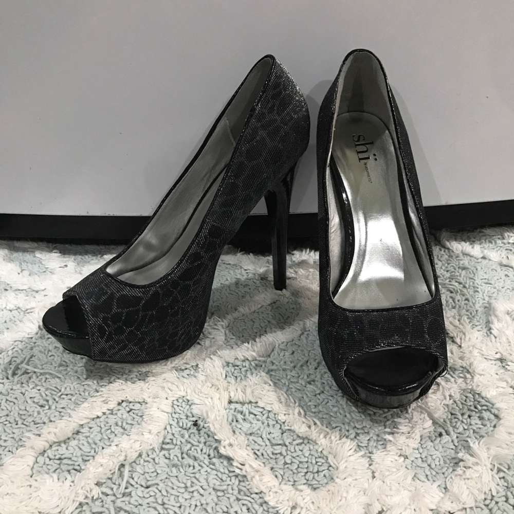 High heels - Picture 2 of 2